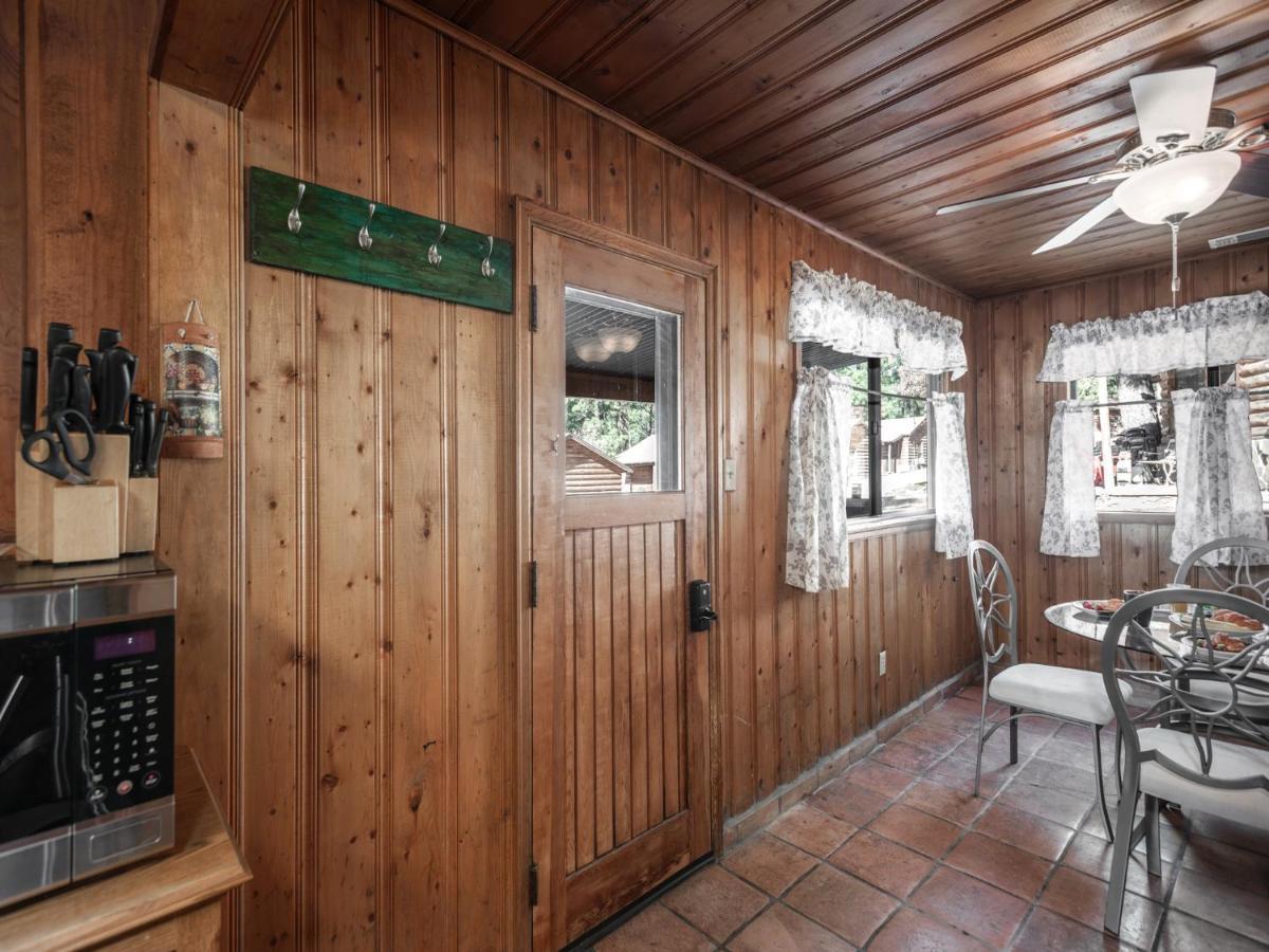Alpine Cabin, 3 Bedrooms, Deck, Sleeps 8 Ruidoso Eksteriør bilde