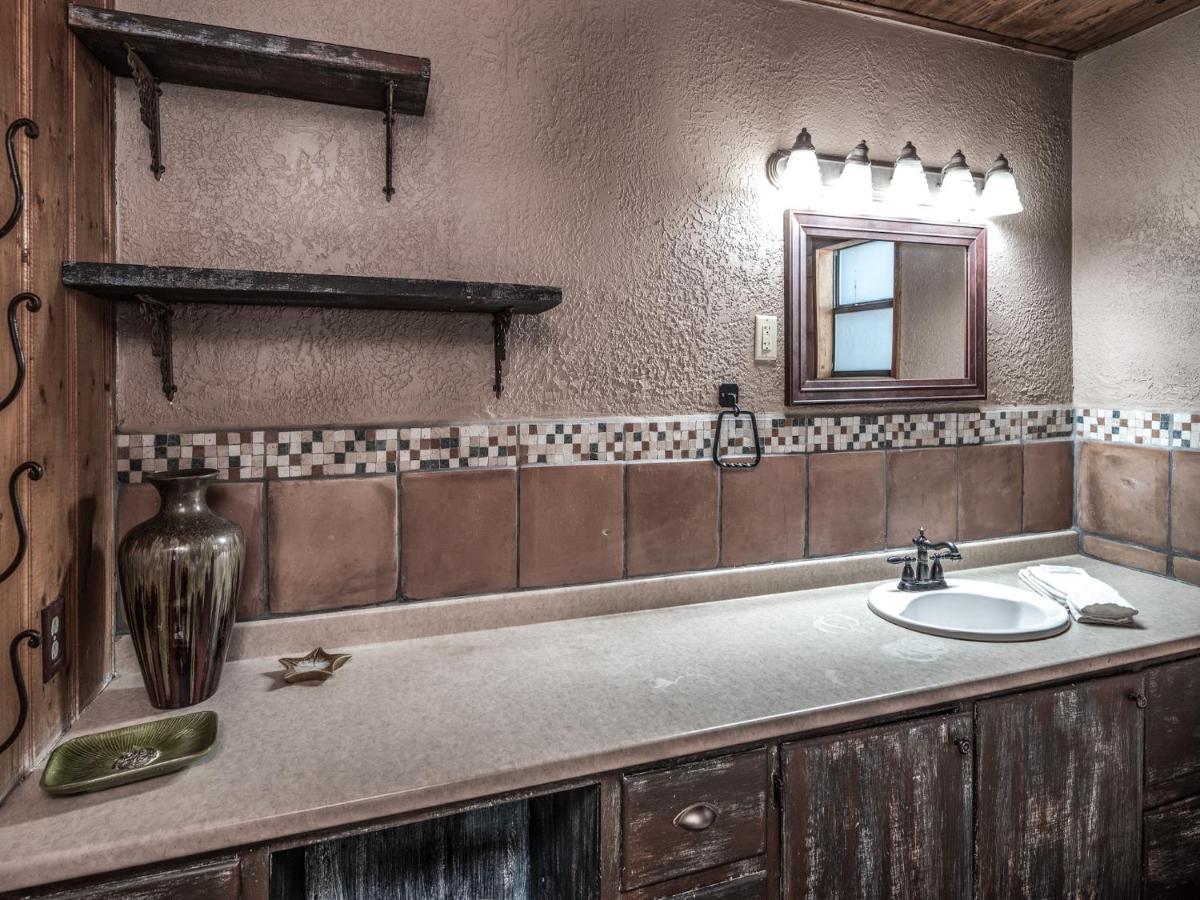 Alpine Cabin, 3 Bedrooms, Deck, Sleeps 8 Ruidoso Eksteriør bilde