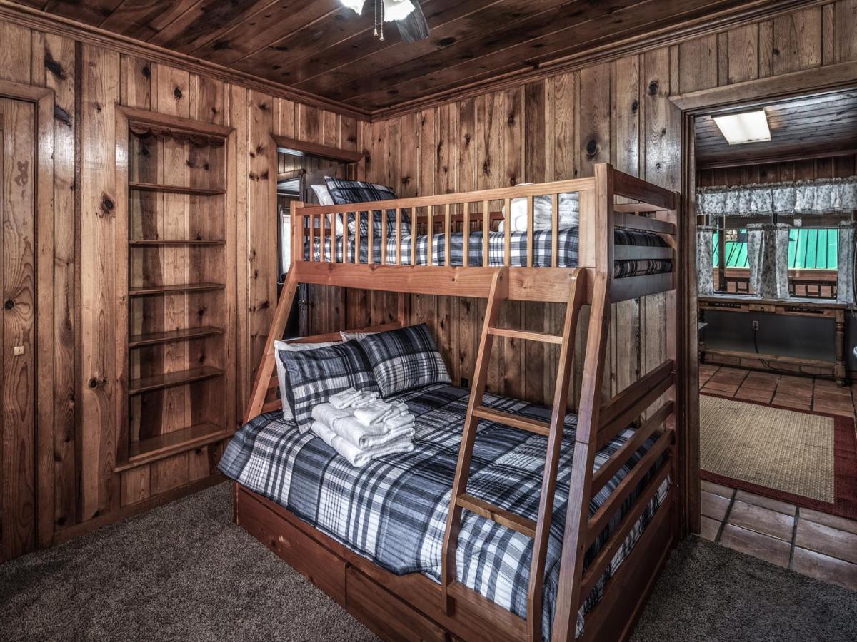 Alpine Cabin, 3 Bedrooms, Deck, Sleeps 8 Ruidoso Eksteriør bilde